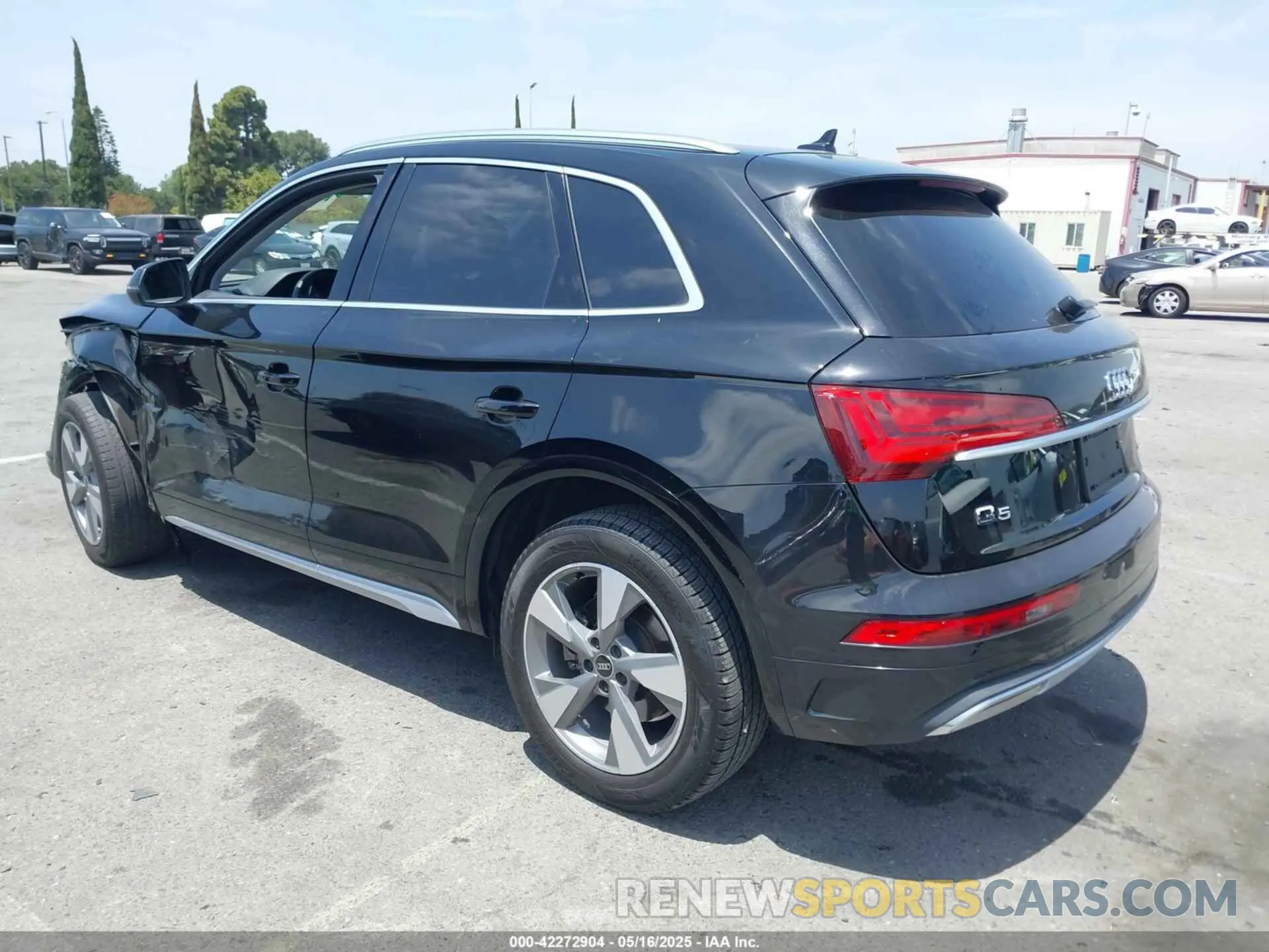 3 Photograph of a damaged car WA1ABAFY2P2132364 AUDI Q5 2023