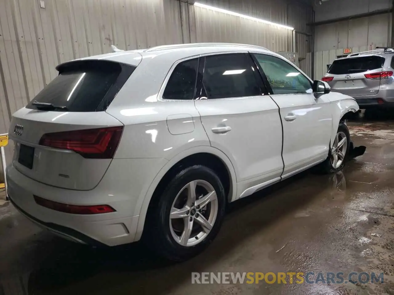 3 Photograph of a damaged car WA1ABAFY2P2137905 AUDI Q5 2023