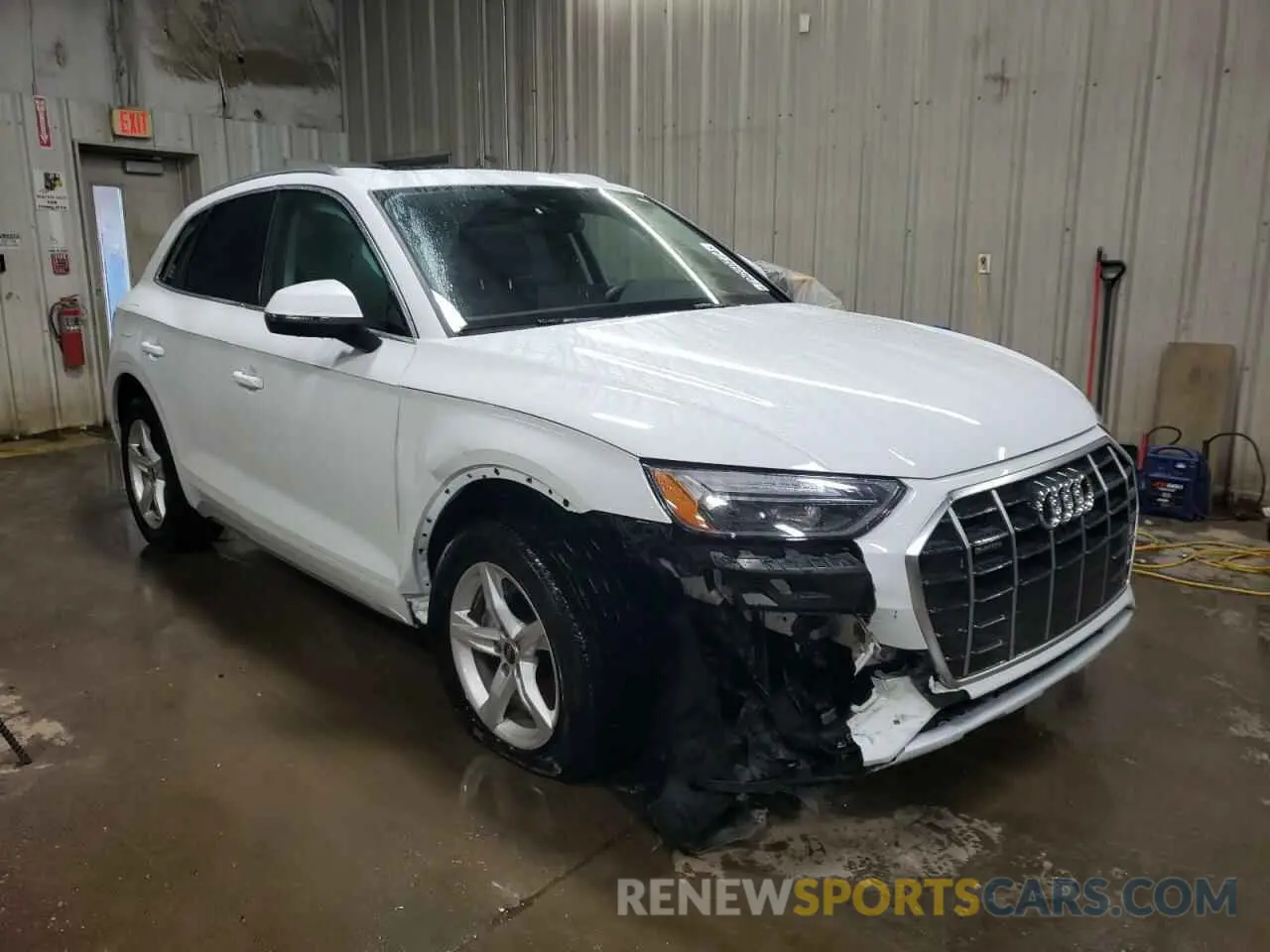 4 Photograph of a damaged car WA1ABAFY2P2137905 AUDI Q5 2023