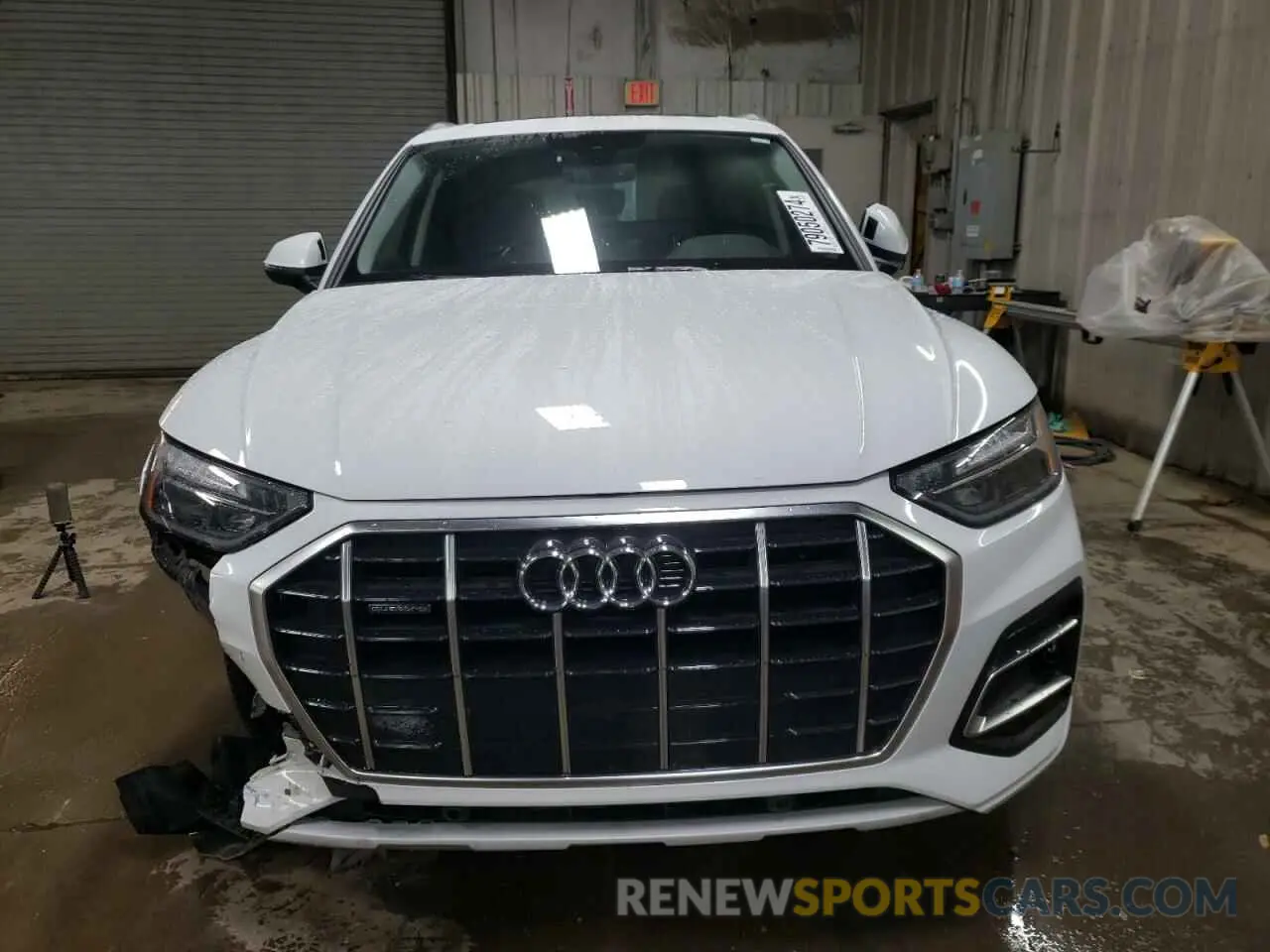 5 Photograph of a damaged car WA1ABAFY2P2137905 AUDI Q5 2023
