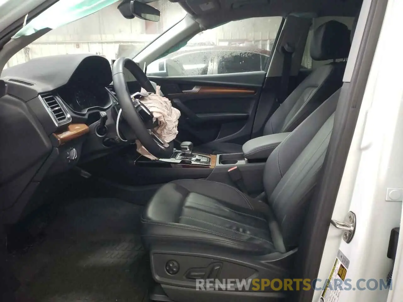 7 Photograph of a damaged car WA1ABAFY2P2137905 AUDI Q5 2023