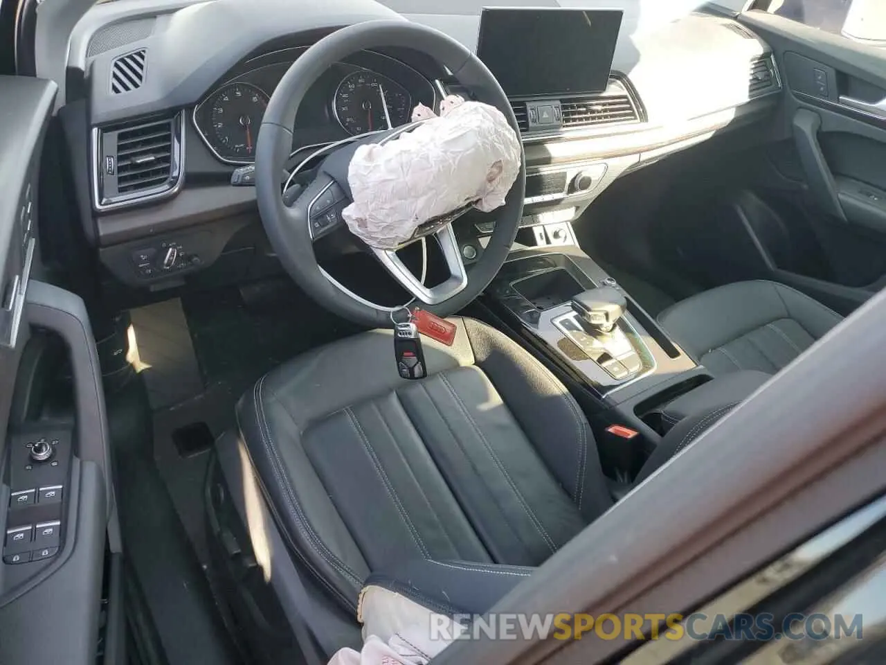 8 Photograph of a damaged car WA1ABAFY4P2086178 AUDI Q5 2023