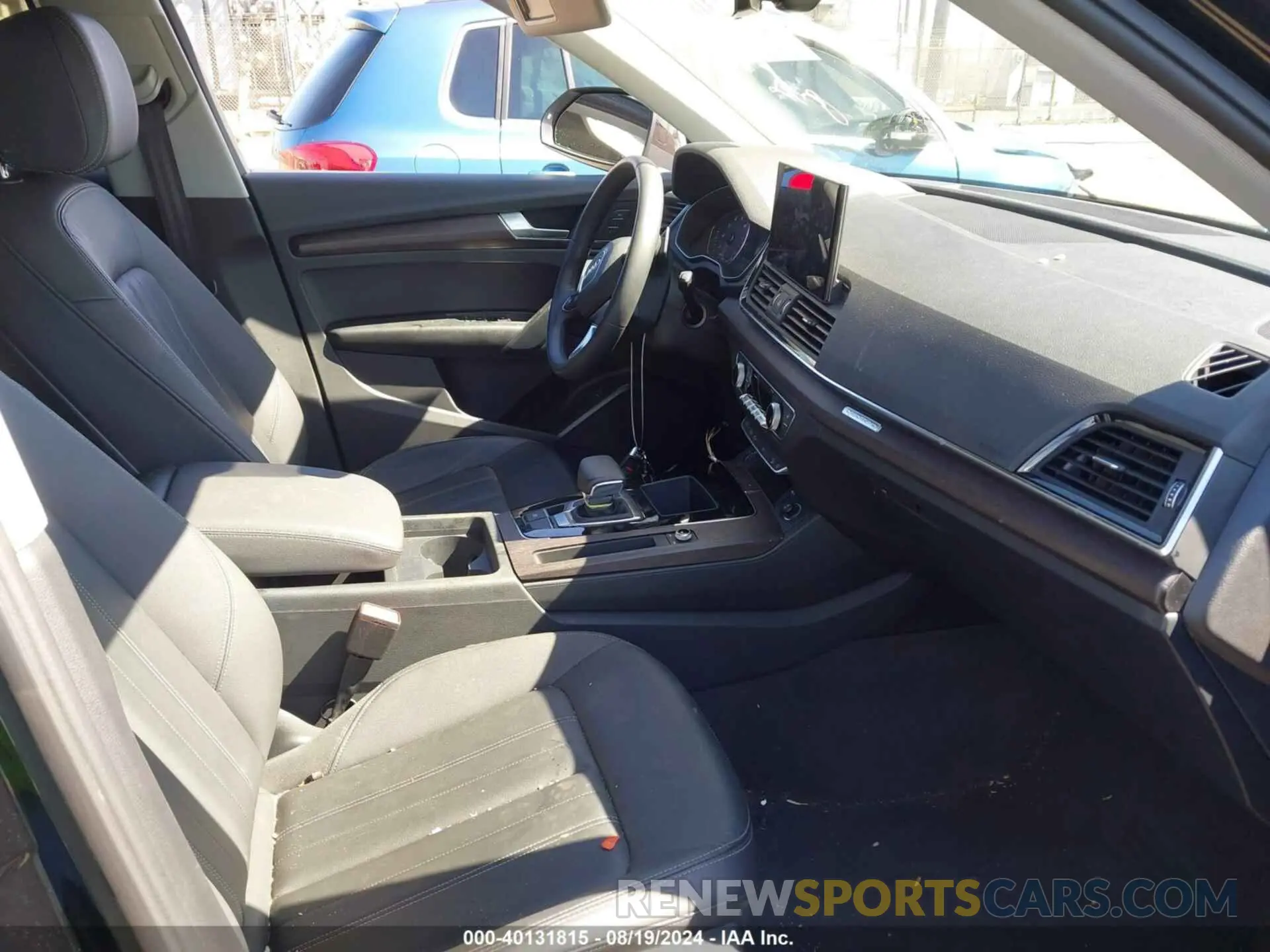 5 Photograph of a damaged car WA1ABAFY4P2133435 AUDI Q5 2023