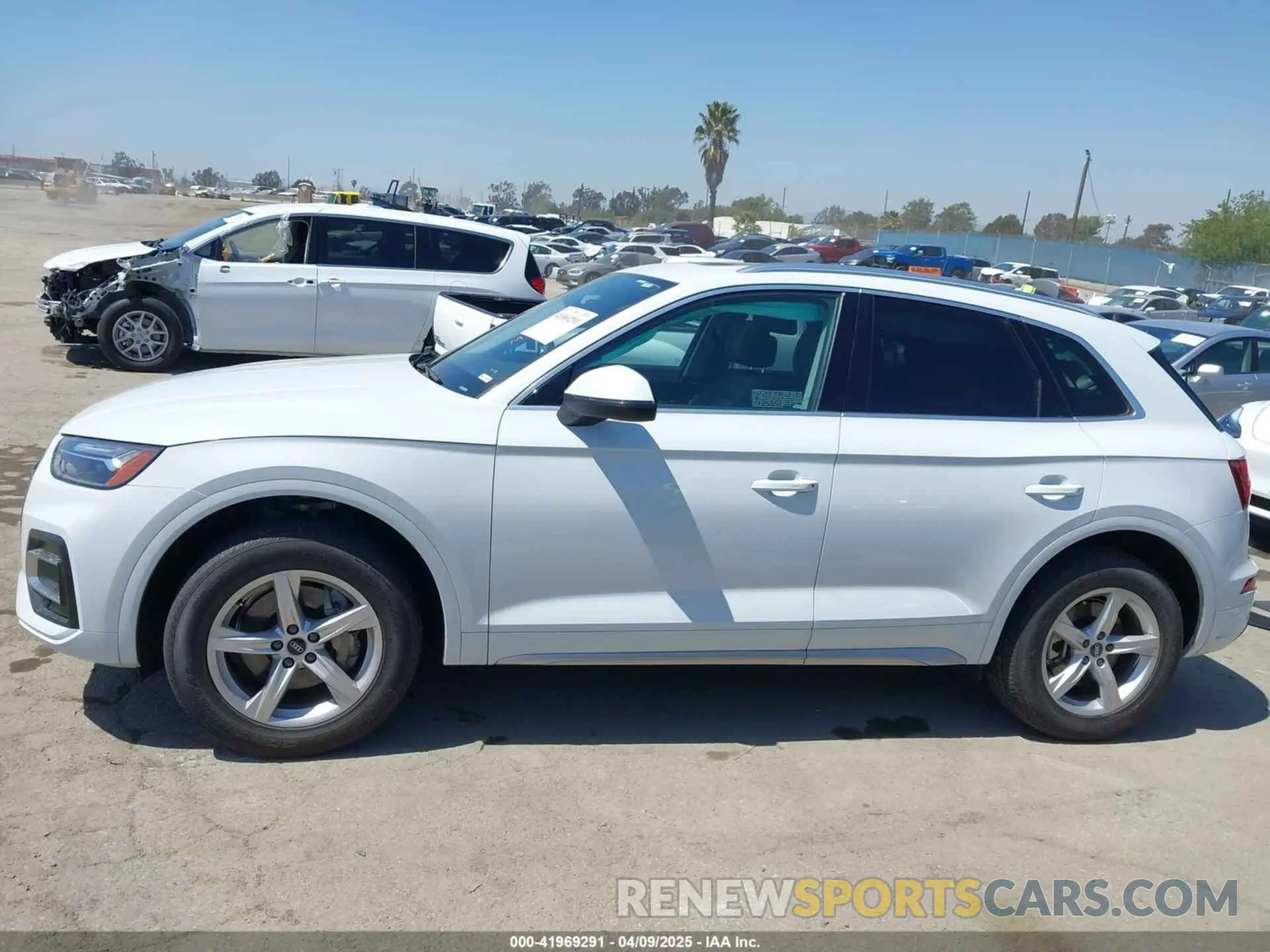 14 Photograph of a damaged car WA1ABAFY6P2165402 AUDI Q5 2023