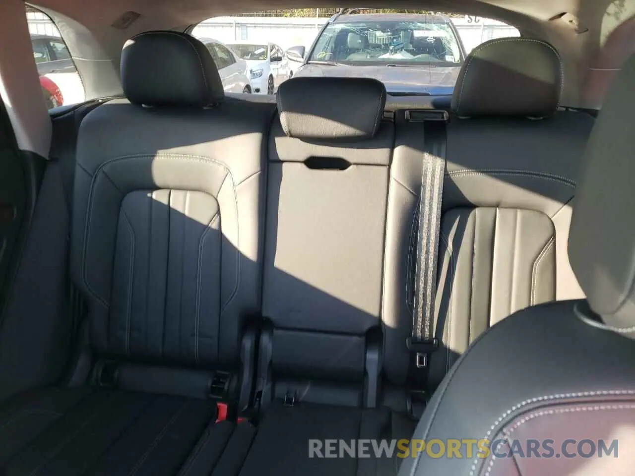 10 Photograph of a damaged car WA1ABAFY8P2017378 AUDI Q5 2023