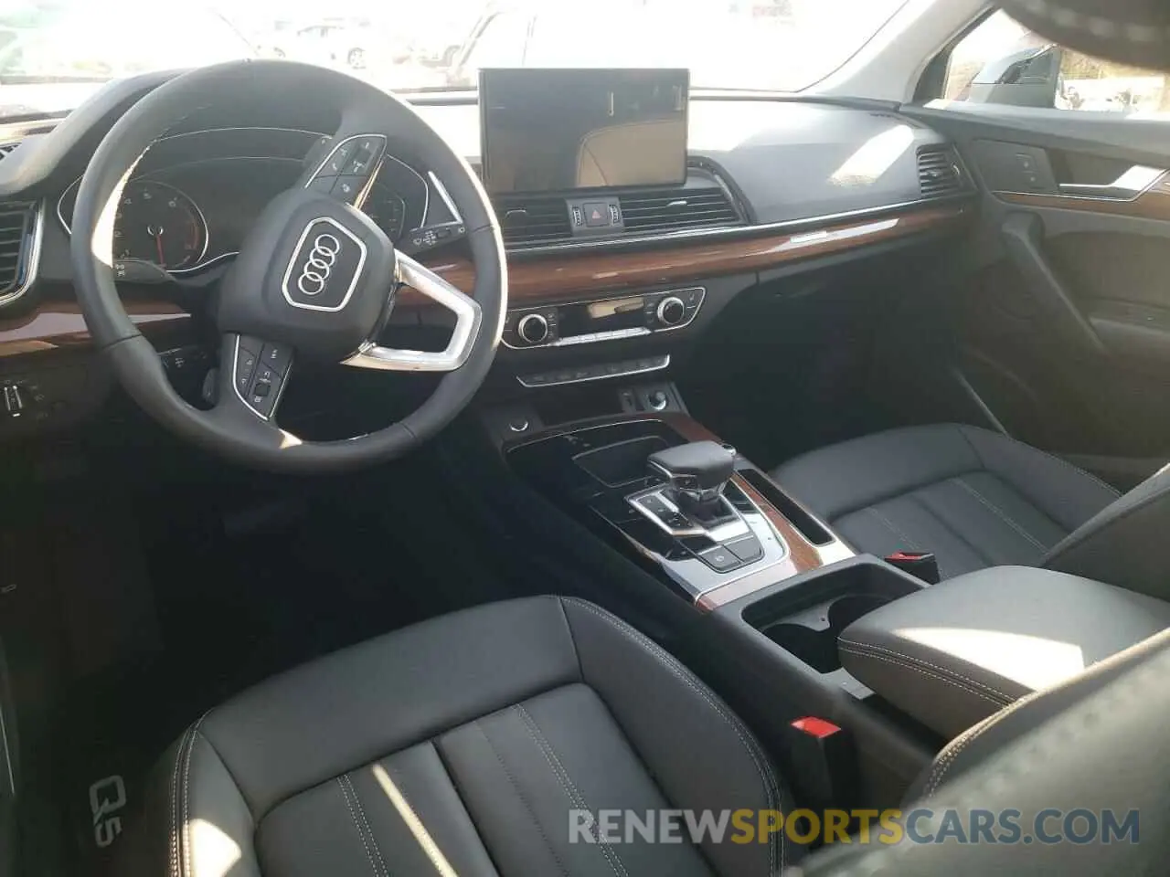 8 Photograph of a damaged car WA1ABAFY8P2017378 AUDI Q5 2023