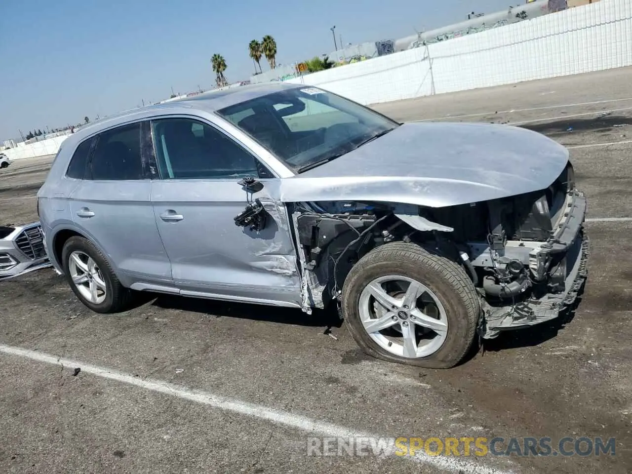 4 Photograph of a damaged car WA1ABAFY8P2108795 AUDI Q5 2023