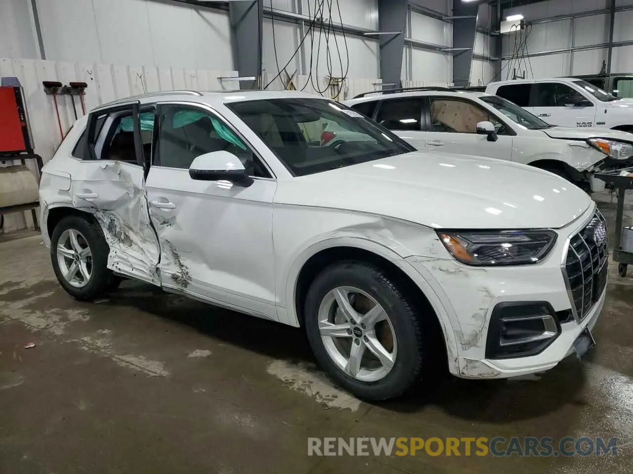 4 Photograph of a damaged car WA1ABAFY9P2032827 AUDI Q5 2023
