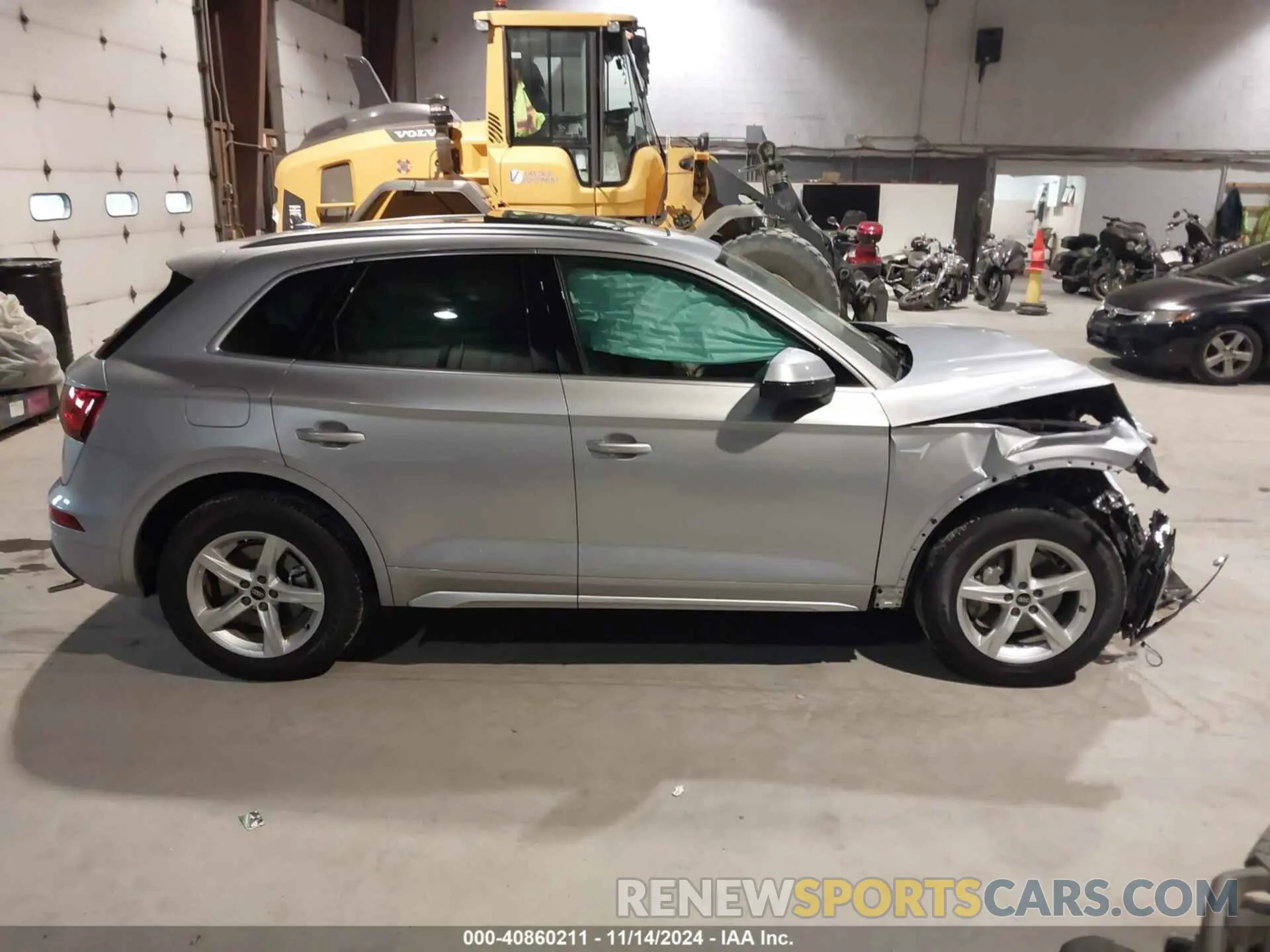 13 Photograph of a damaged car WA1ABAFY9P2081977 AUDI Q5 2023
