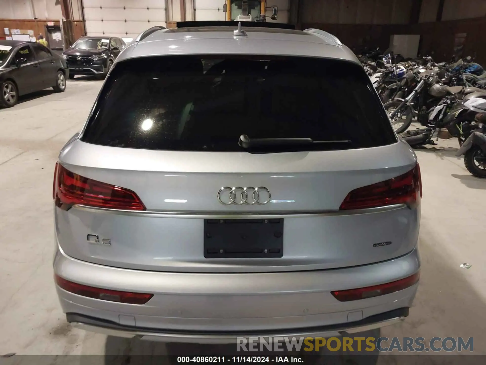 16 Photograph of a damaged car WA1ABAFY9P2081977 AUDI Q5 2023