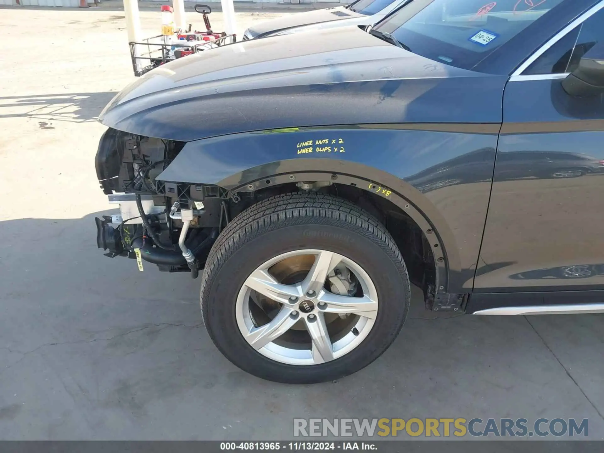 19 Photograph of a damaged car WA1ABAFY9P2113715 AUDI Q5 2023