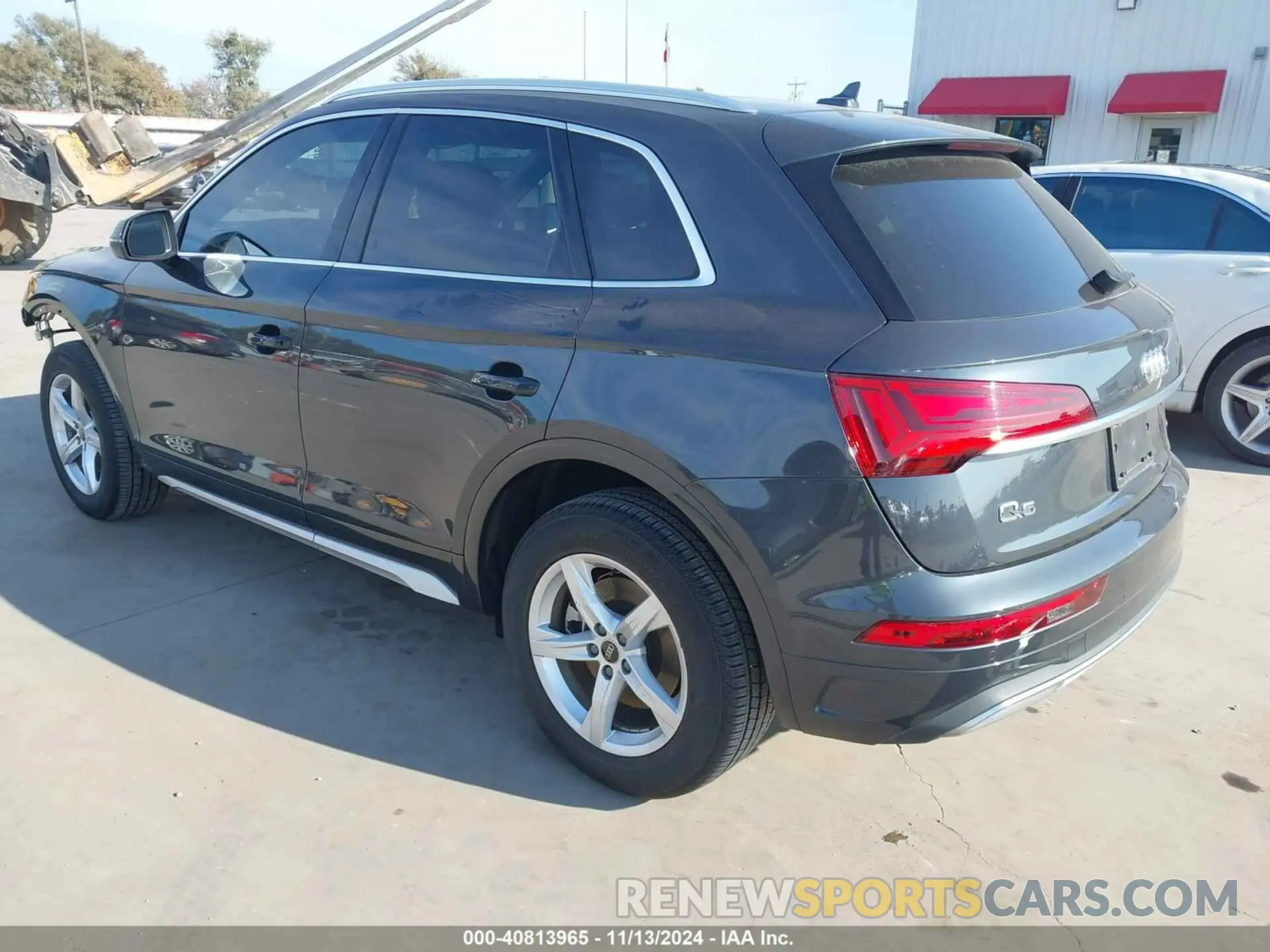 3 Photograph of a damaged car WA1ABAFY9P2113715 AUDI Q5 2023