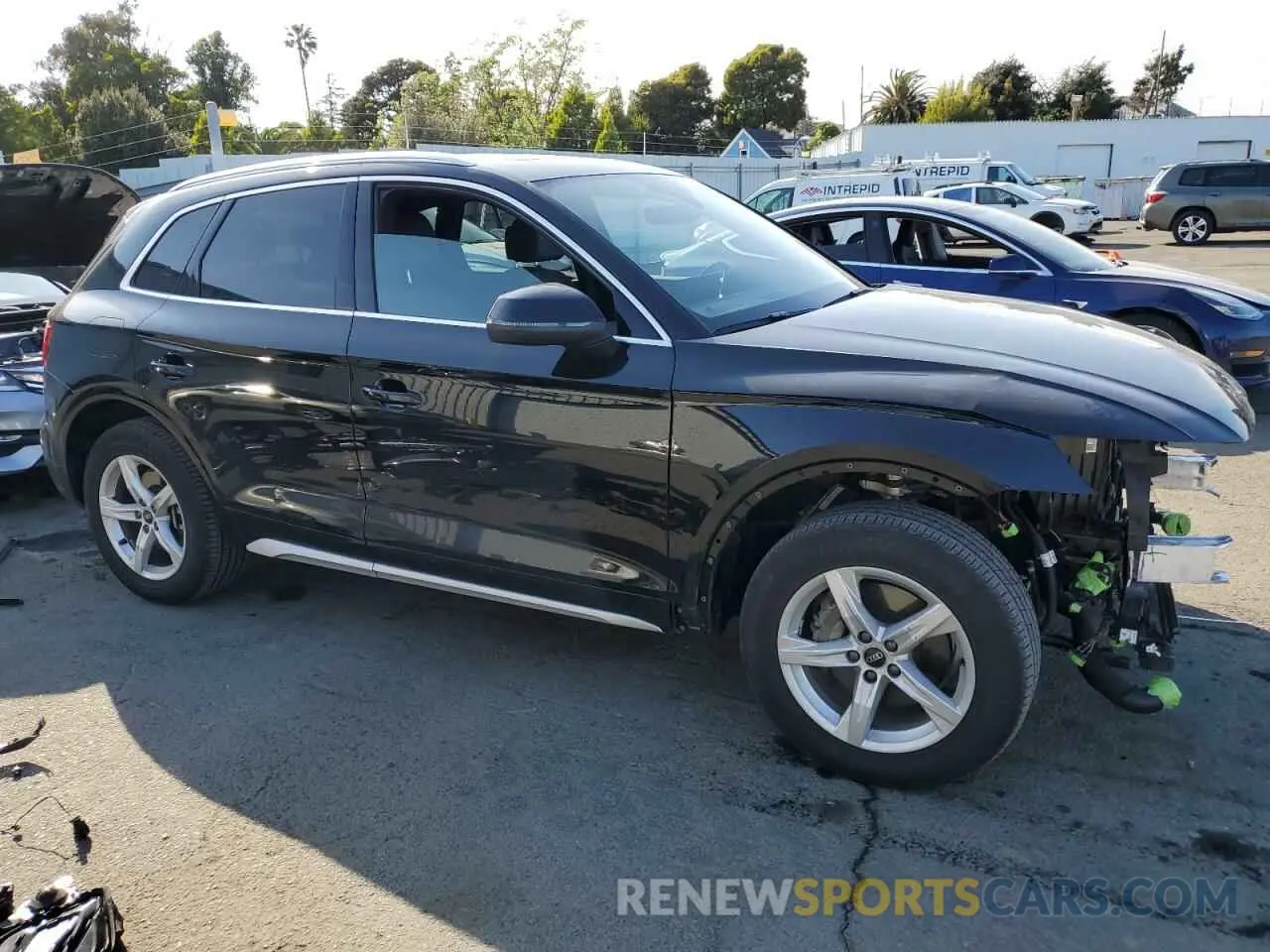 4 Photograph of a damaged car WA1ABAFYXP2131298 AUDI Q5 2023