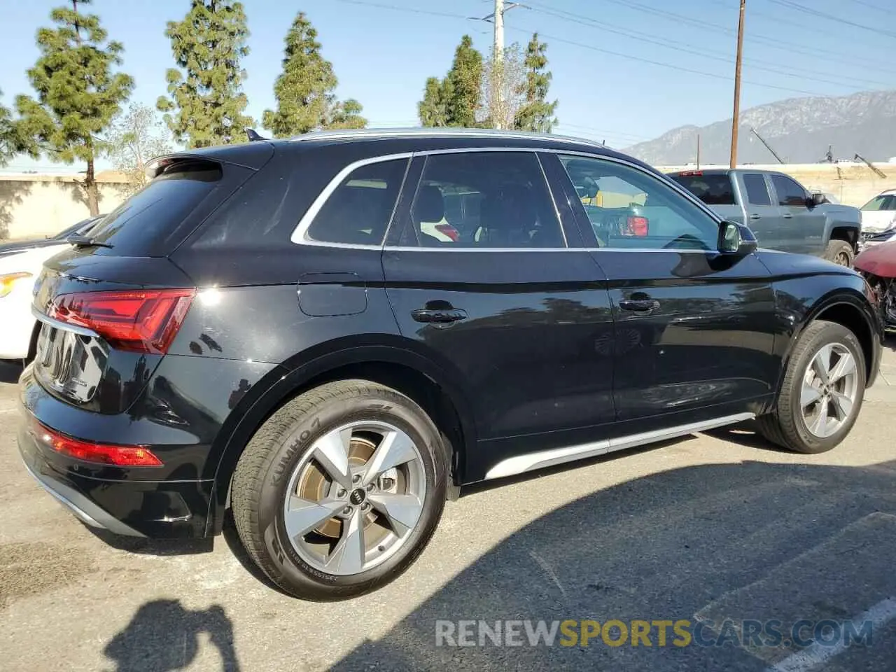 3 Photograph of a damaged car WA1BBAFY0P2079832 AUDI Q5 2023