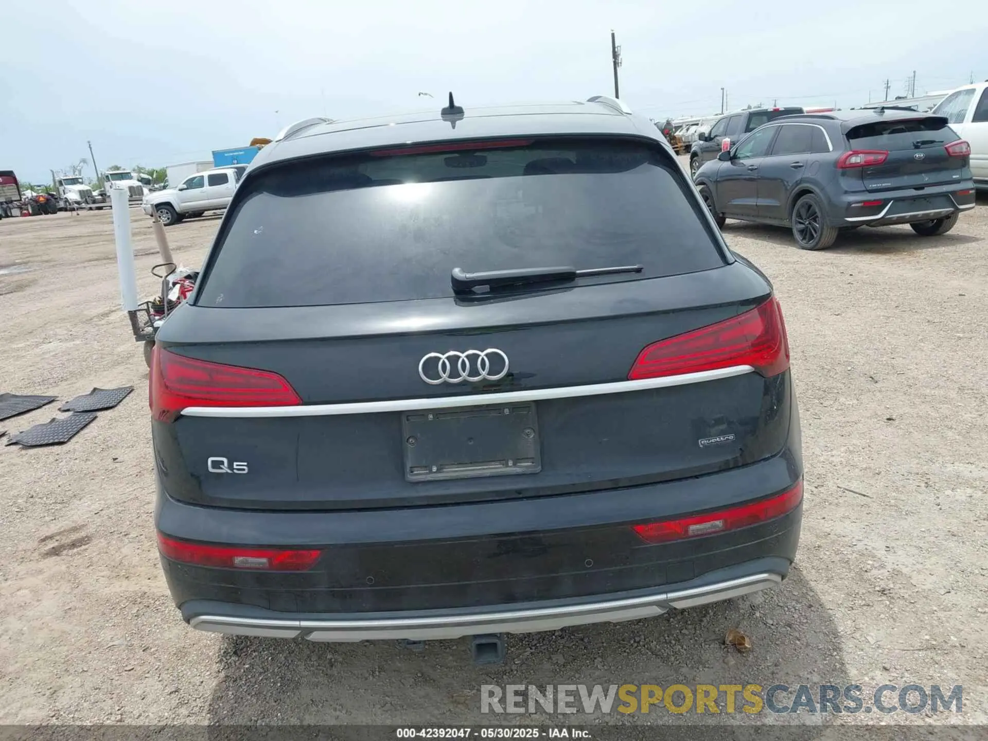 16 Photograph of a damaged car WA1BBAFY0P2085212 AUDI Q5 2023