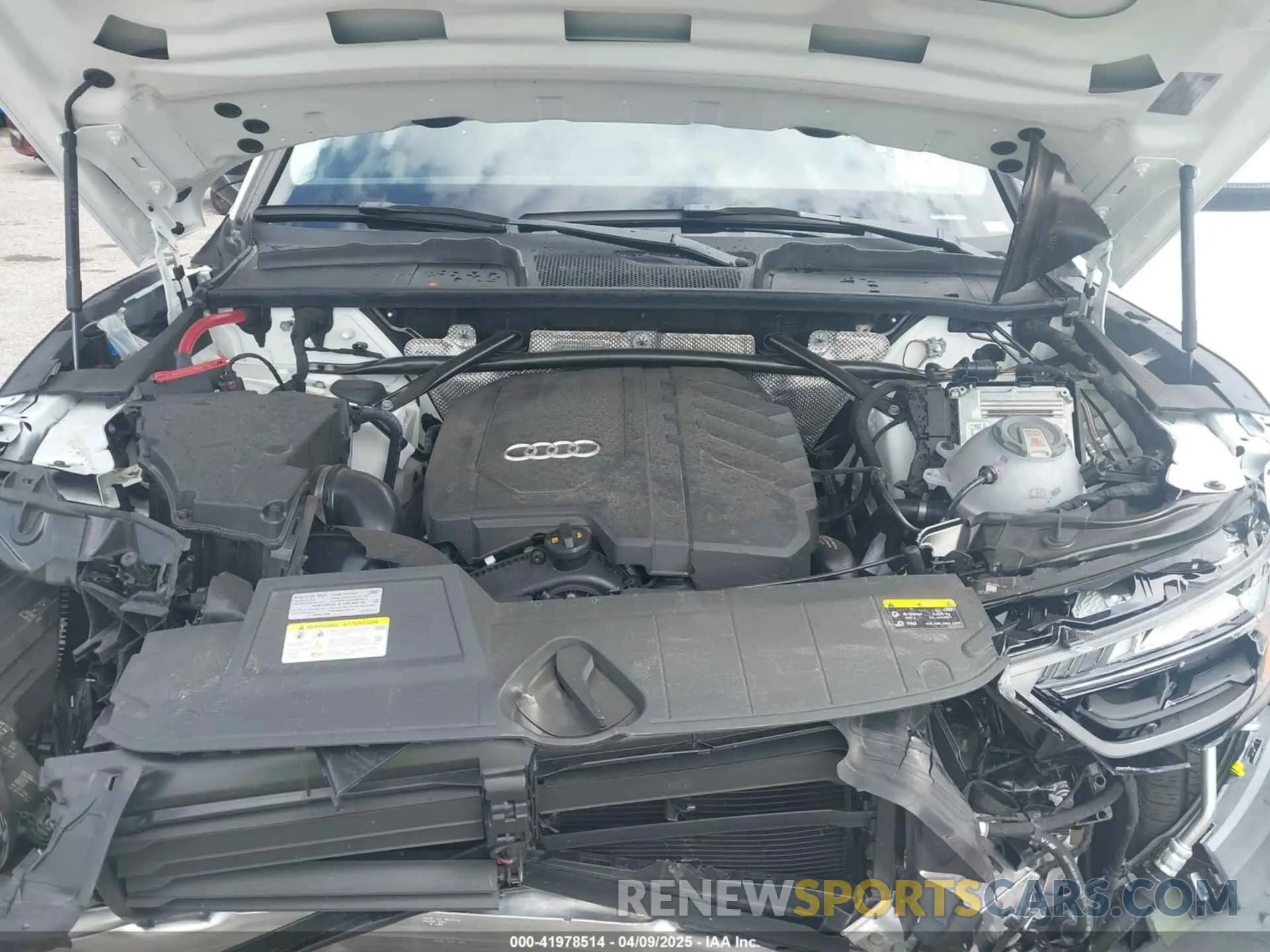 10 Photograph of a damaged car WA1BBAFY3P2078836 AUDI Q5 2023