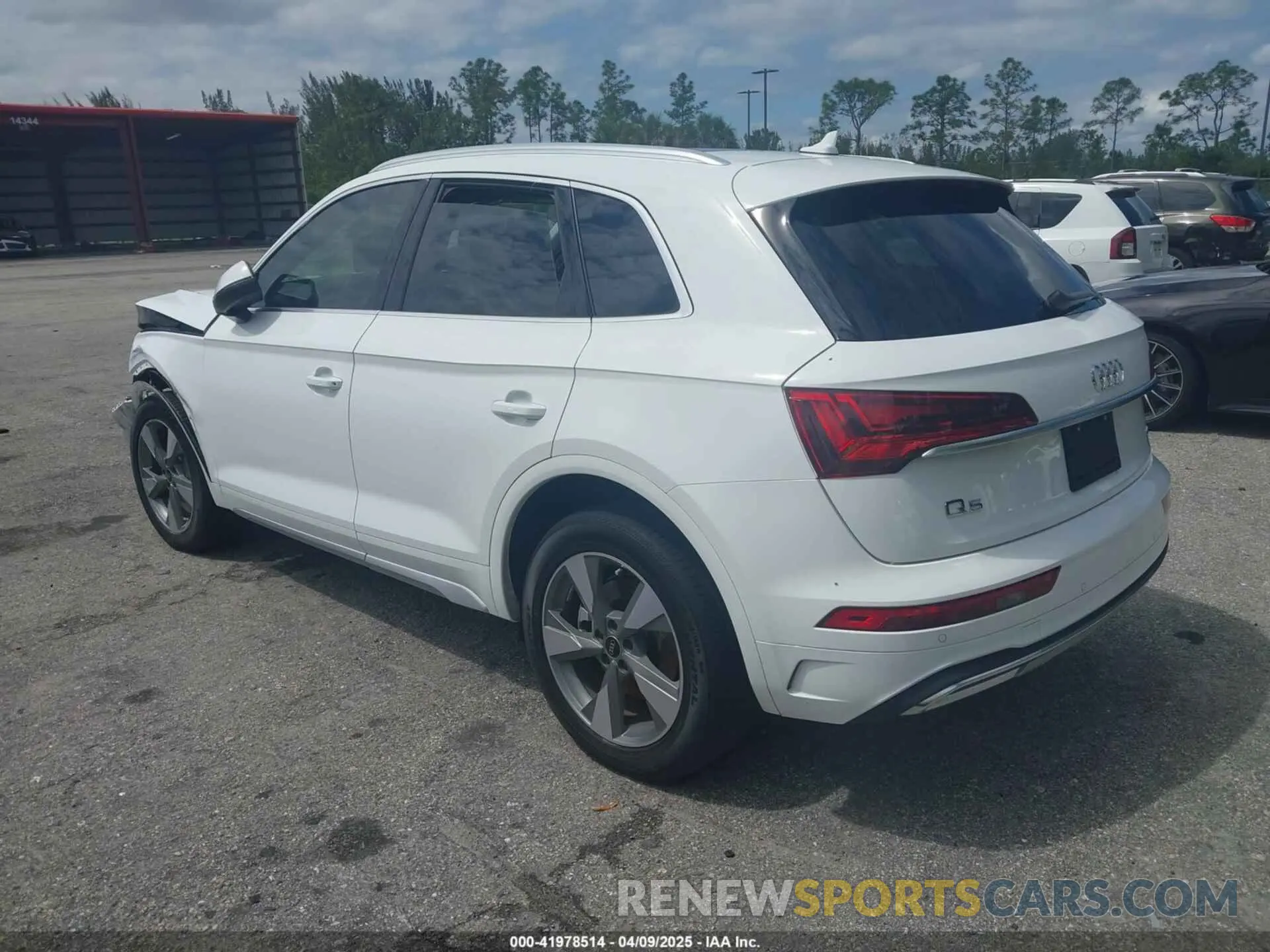 3 Photograph of a damaged car WA1BBAFY3P2078836 AUDI Q5 2023