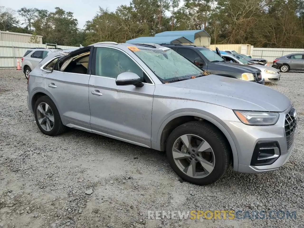 4 Photograph of a damaged car WA1BBAFY5P2015687 AUDI Q5 2023