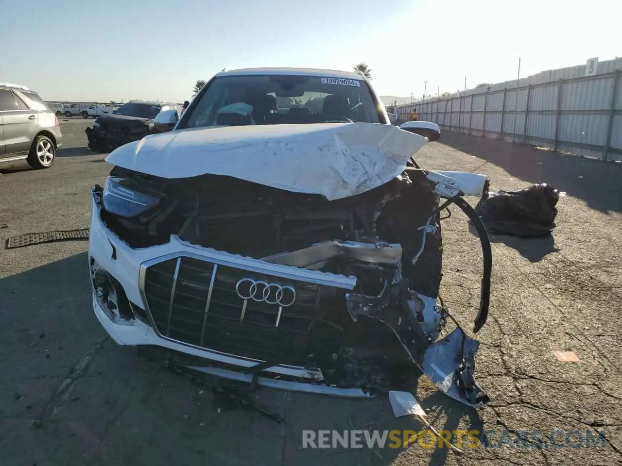 5 Photograph of a damaged car WA1CBAFYXP2010893 AUDI Q5 2023