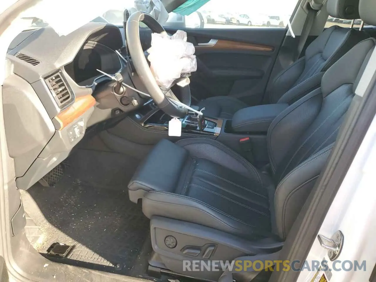 7 Photograph of a damaged car WA1CBAFYXP2010893 AUDI Q5 2023