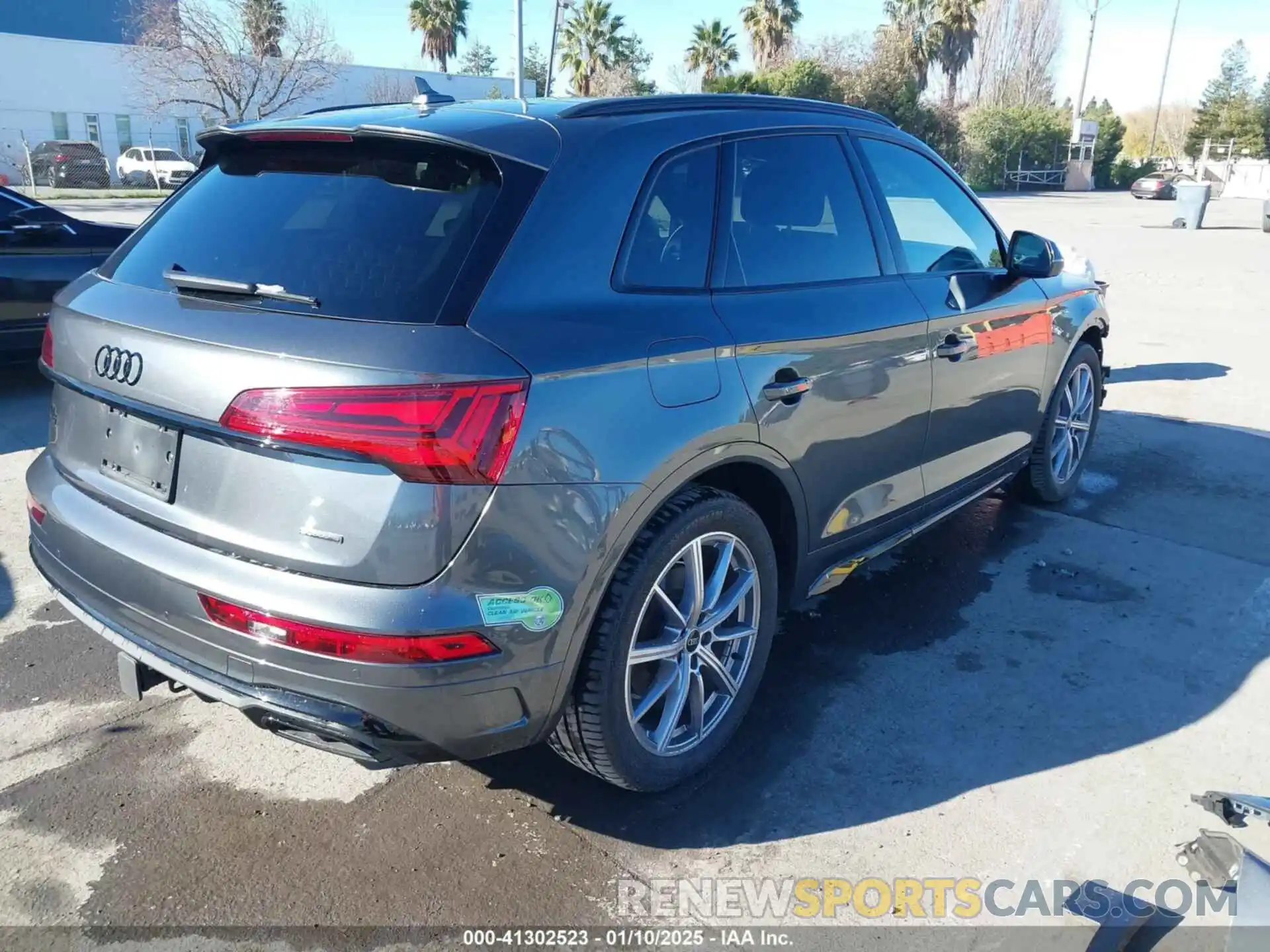 4 Photograph of a damaged car WA1E2AFY2P2110379 AUDI Q5 2023