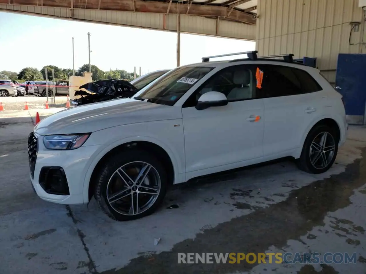 1 Photograph of a damaged car WA1E2AFY8P2128031 AUDI Q5 2023