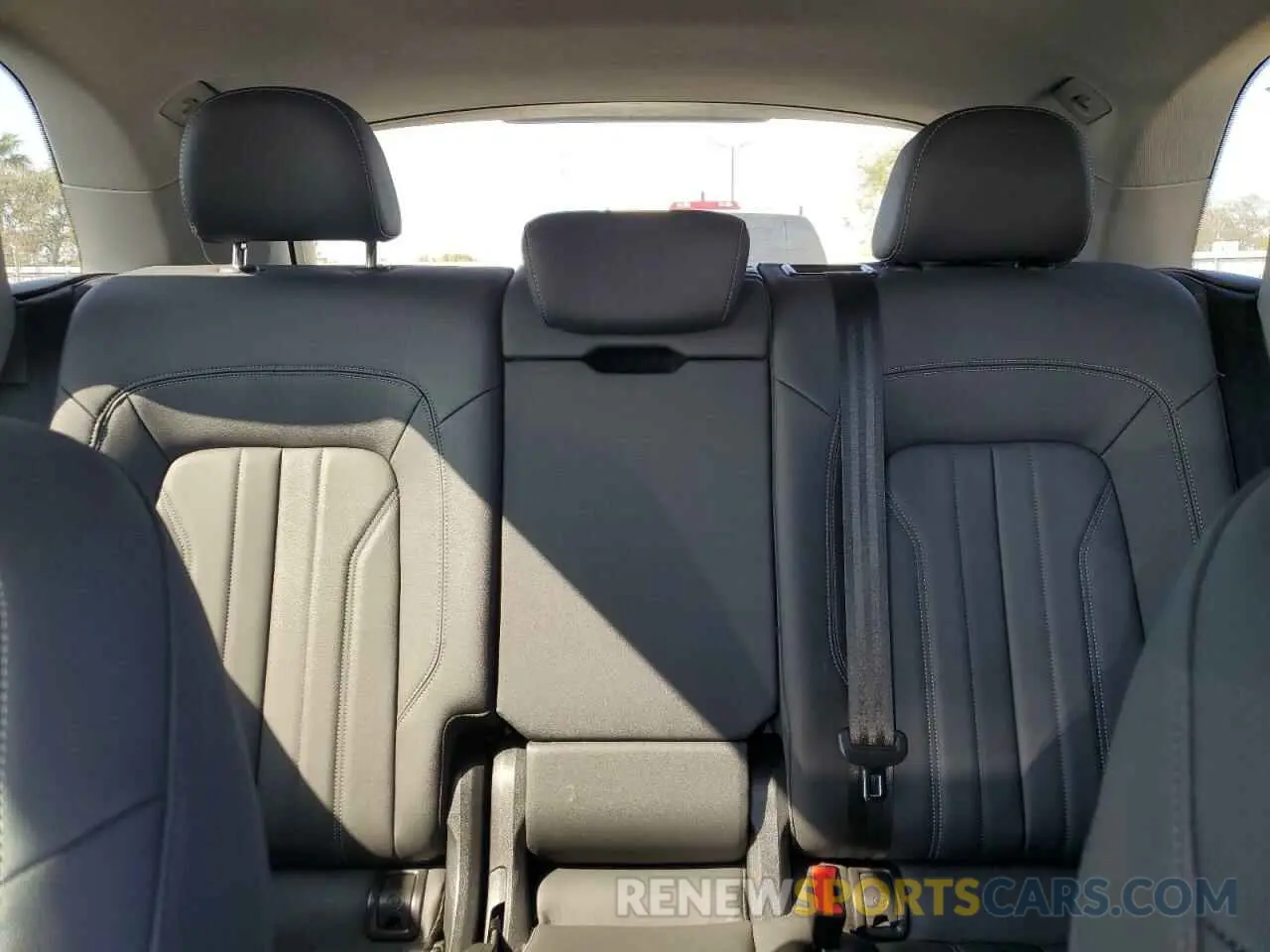 10 Photograph of a damaged car WA1EAAFY0P2055403 AUDI Q5 2023