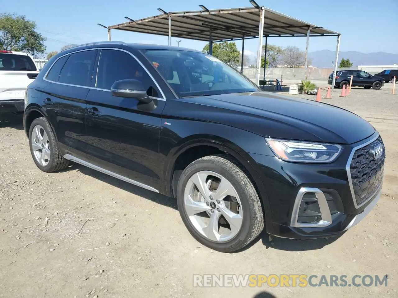 4 Photograph of a damaged car WA1EAAFY0P2055403 AUDI Q5 2023