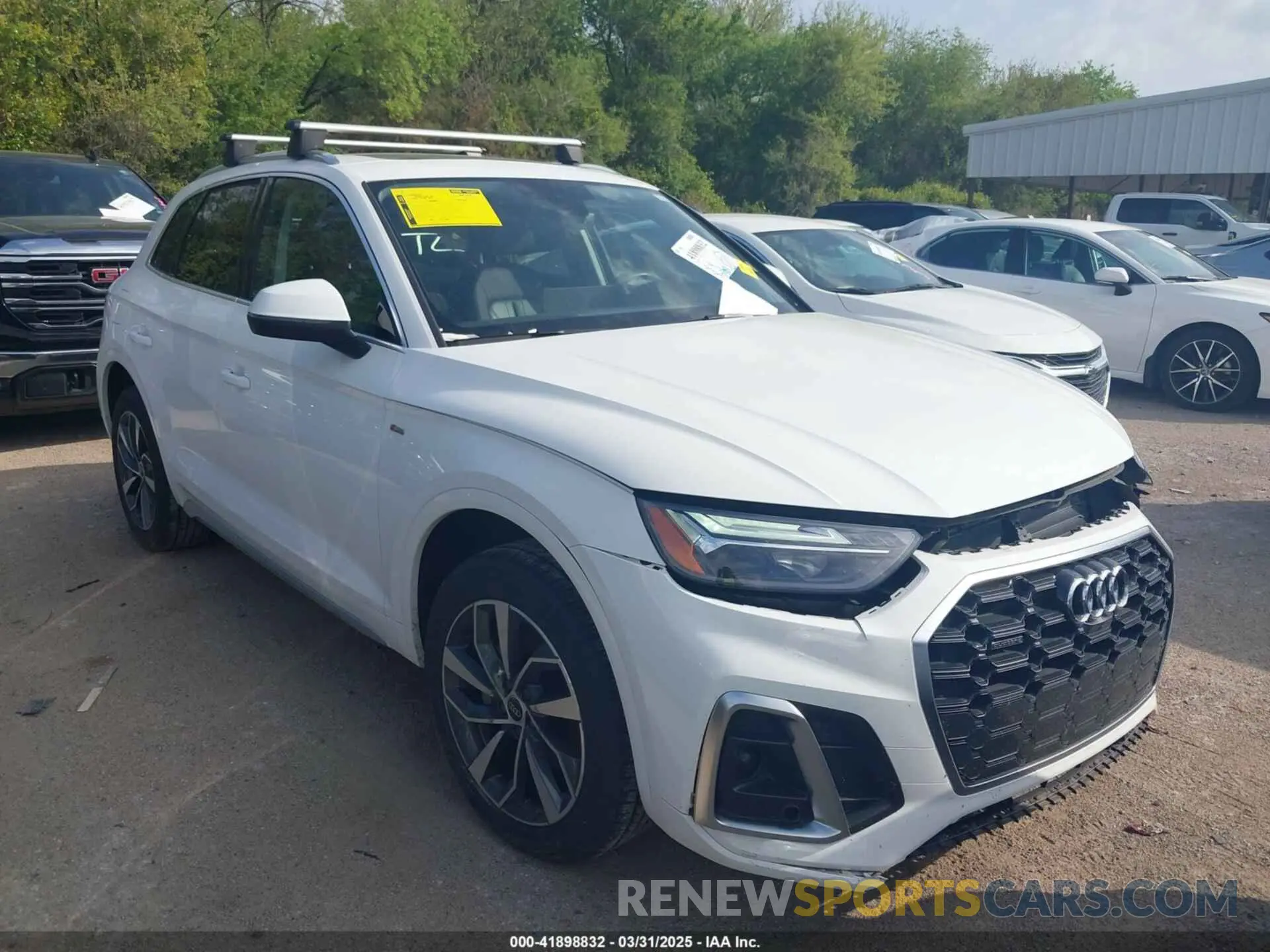 1 Photograph of a damaged car WA1EAAFY0P2120802 AUDI Q5 2023