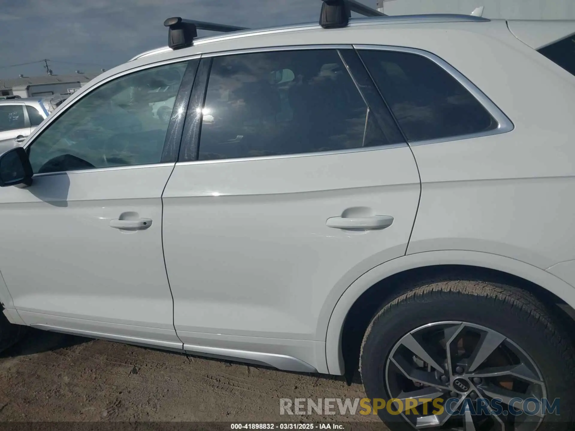 14 Photograph of a damaged car WA1EAAFY0P2120802 AUDI Q5 2023