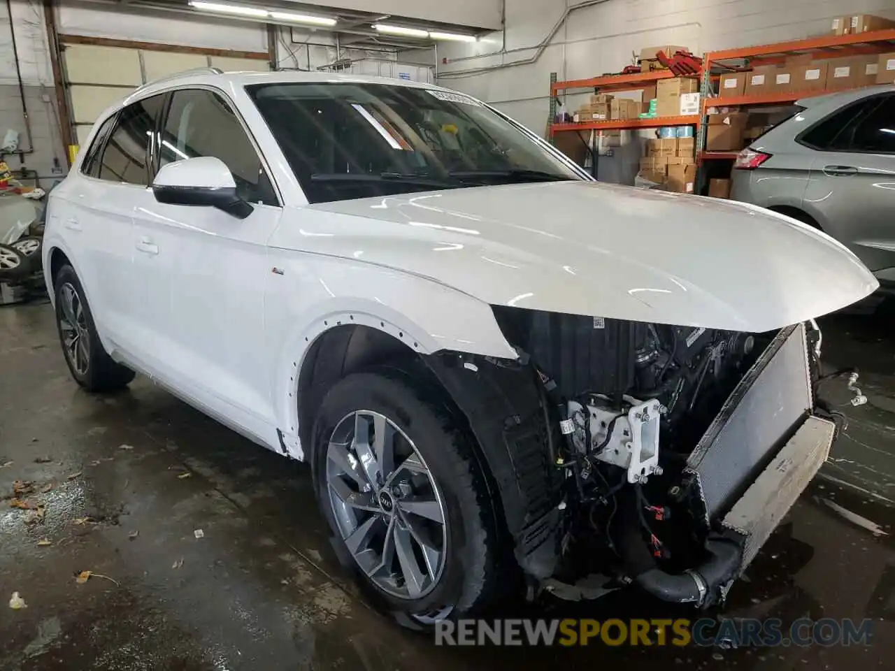 4 Photograph of a damaged car WA1EAAFY1P2014004 AUDI Q5 2023