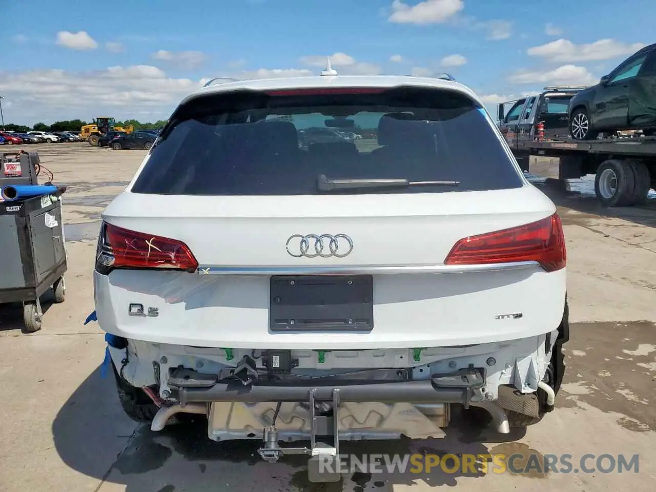 6 Photograph of a damaged car WA1EAAFY1P2029604 AUDI Q5 2023