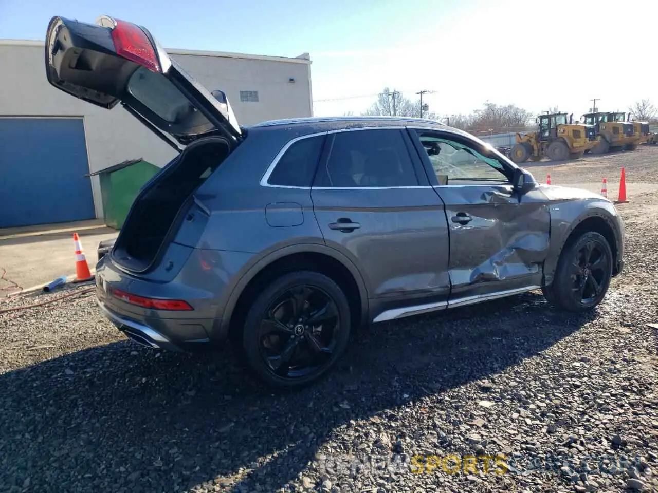 3 Photograph of a damaged car WA1EAAFY1P2050906 AUDI Q5 2023