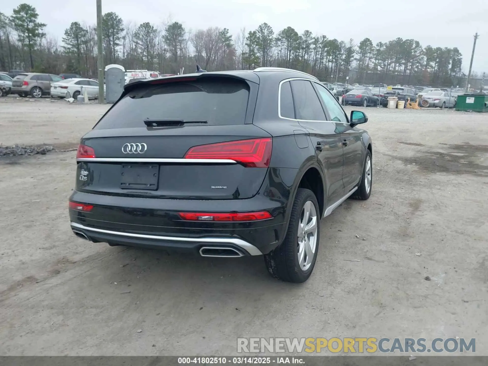 4 Photograph of a damaged car WA1EAAFY1P2077085 AUDI Q5 2023