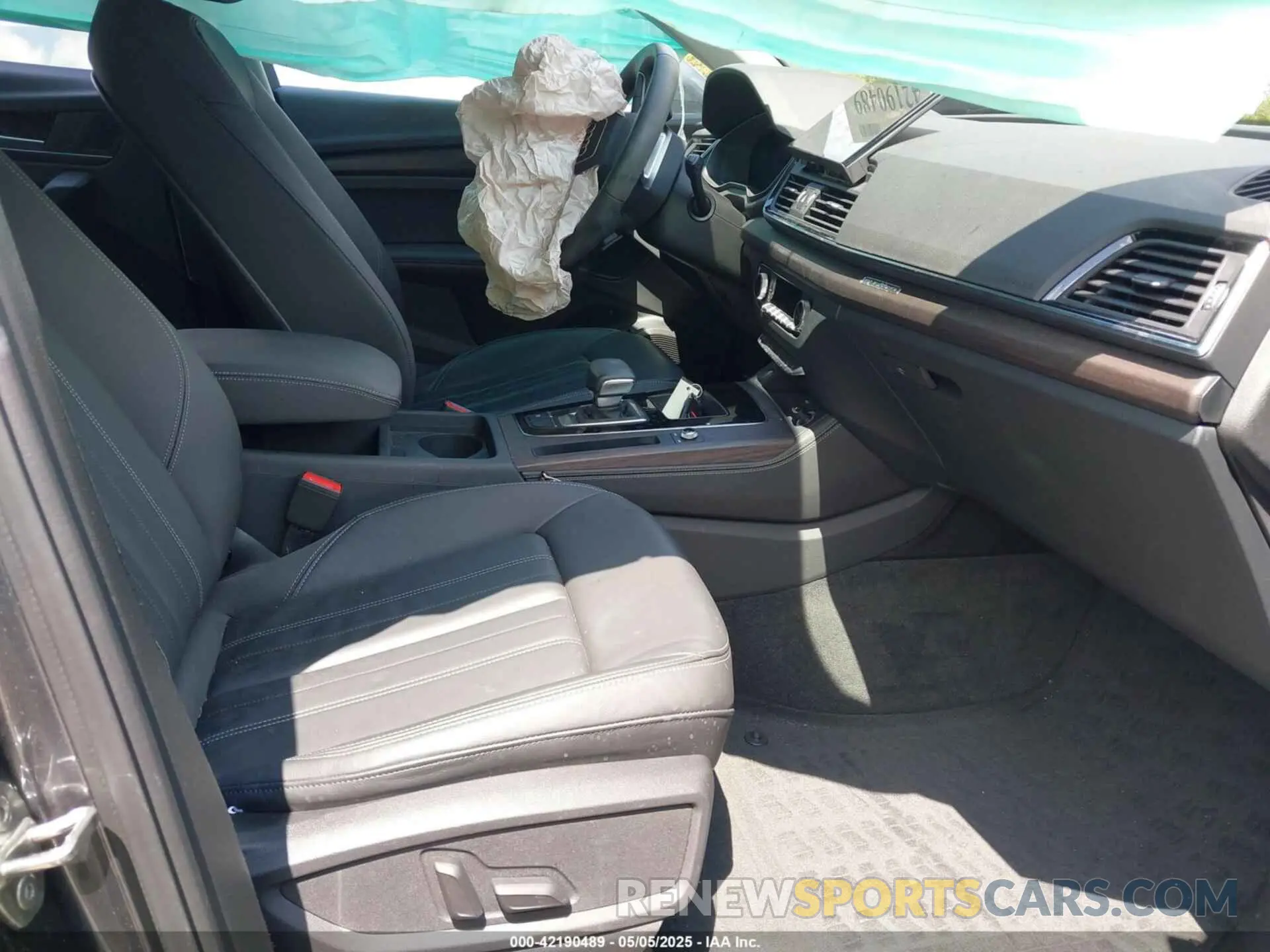 5 Photograph of a damaged car WA1EAAFY1P2088376 AUDI Q5 2023