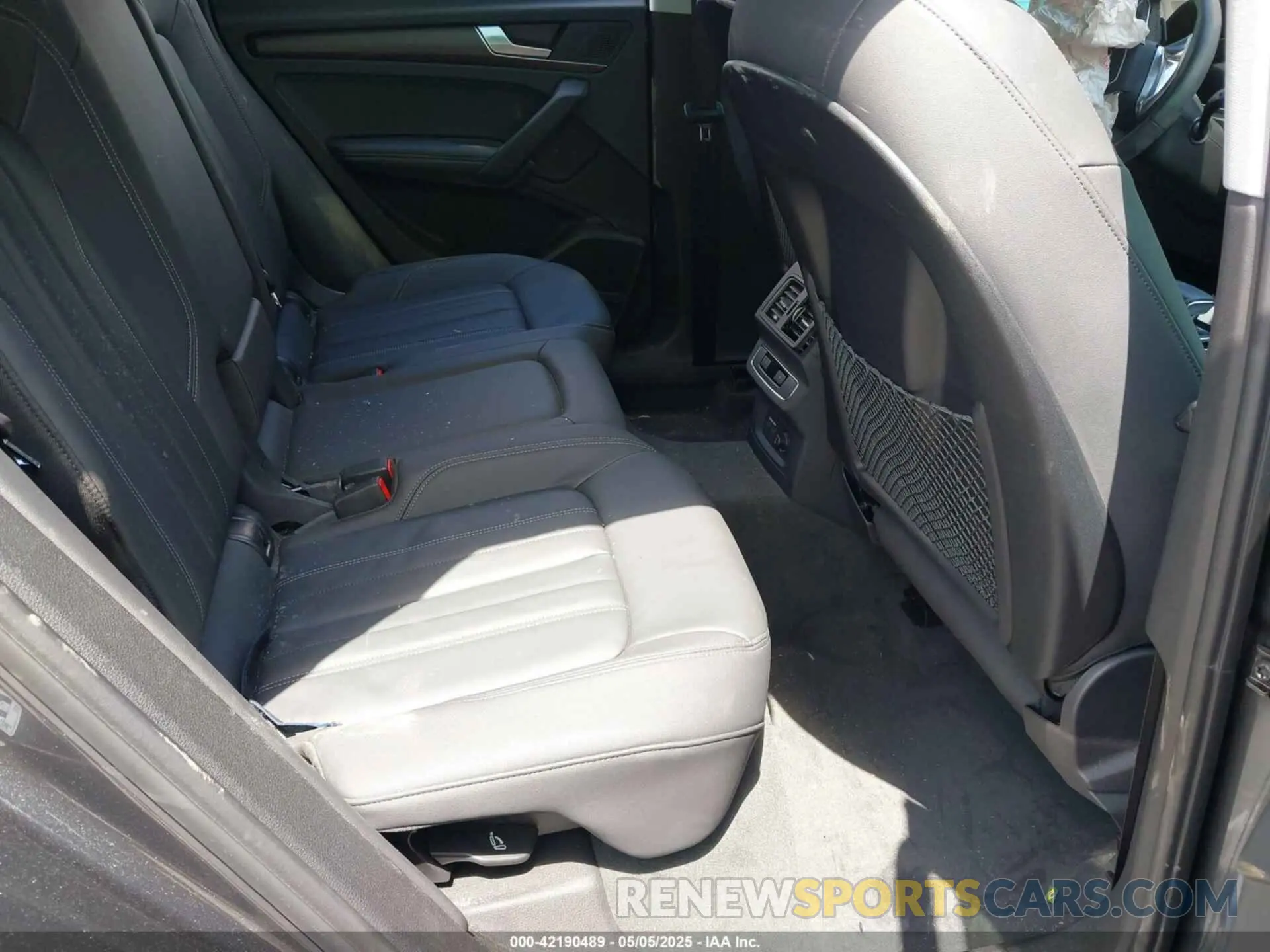 8 Photograph of a damaged car WA1EAAFY1P2088376 AUDI Q5 2023