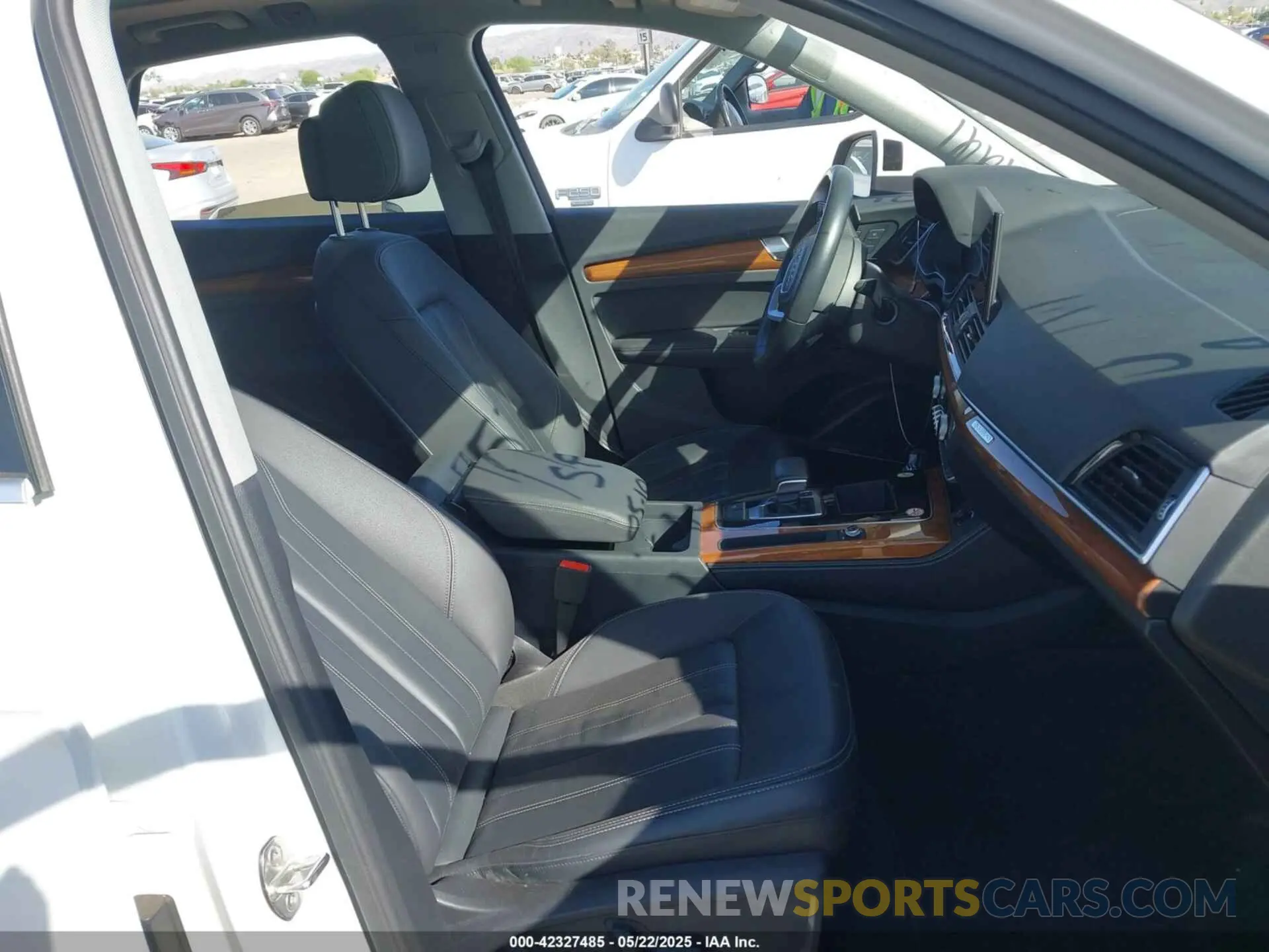 5 Photograph of a damaged car WA1EAAFY1P2127967 AUDI Q5 2023