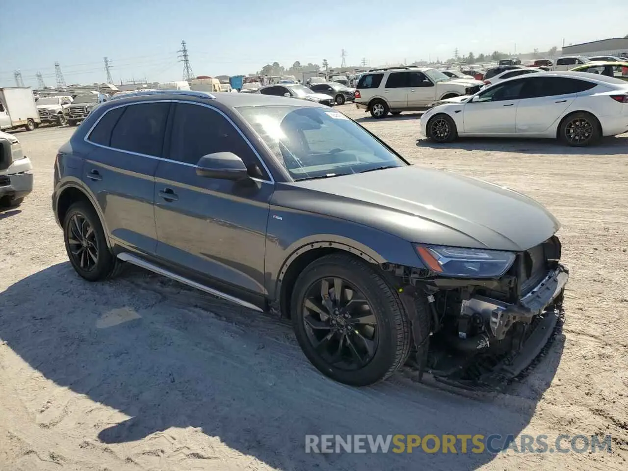 4 Photograph of a damaged car WA1EAAFY1P2142873 AUDI Q5 2023
