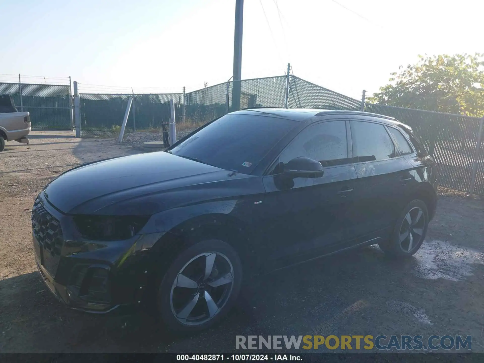 2 Photograph of a damaged car WA1EAAFY2P2012262 AUDI Q5 2023