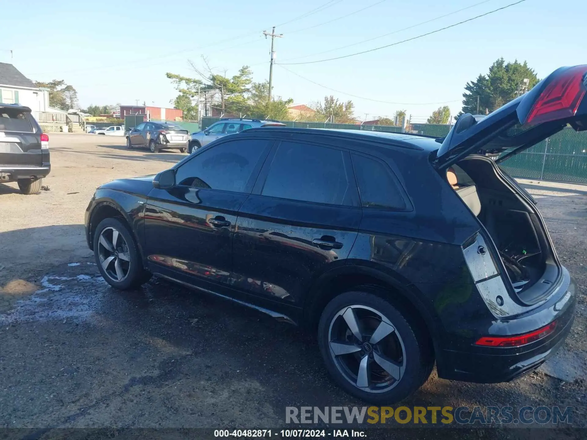 3 Photograph of a damaged car WA1EAAFY2P2012262 AUDI Q5 2023