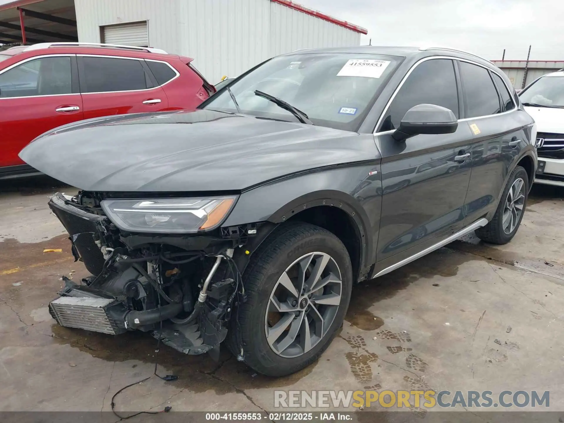 2 Photograph of a damaged car WA1EAAFY2P2019020 AUDI Q5 2023