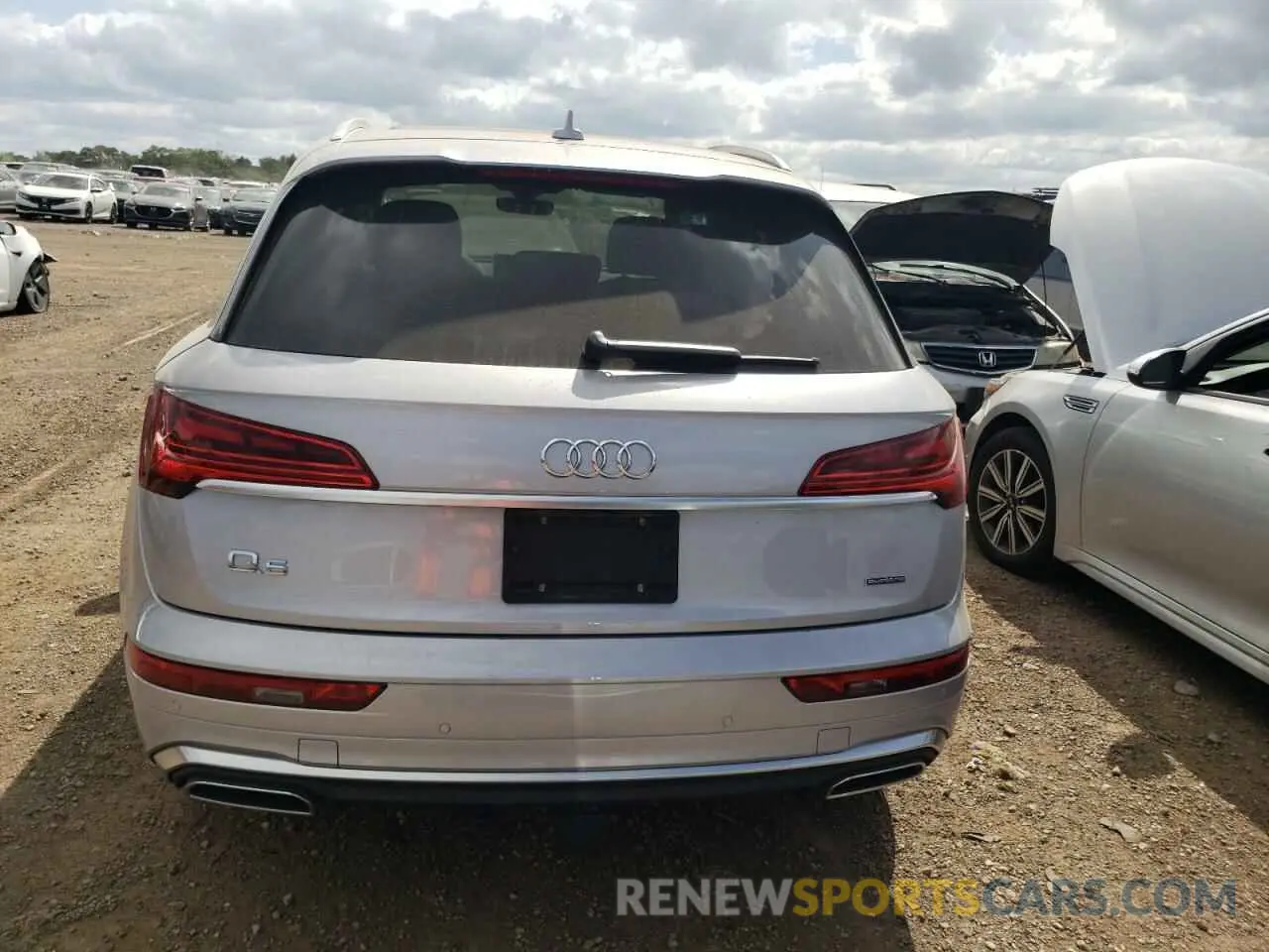 6 Photograph of a damaged car WA1EAAFY2P2075880 AUDI Q5 2023