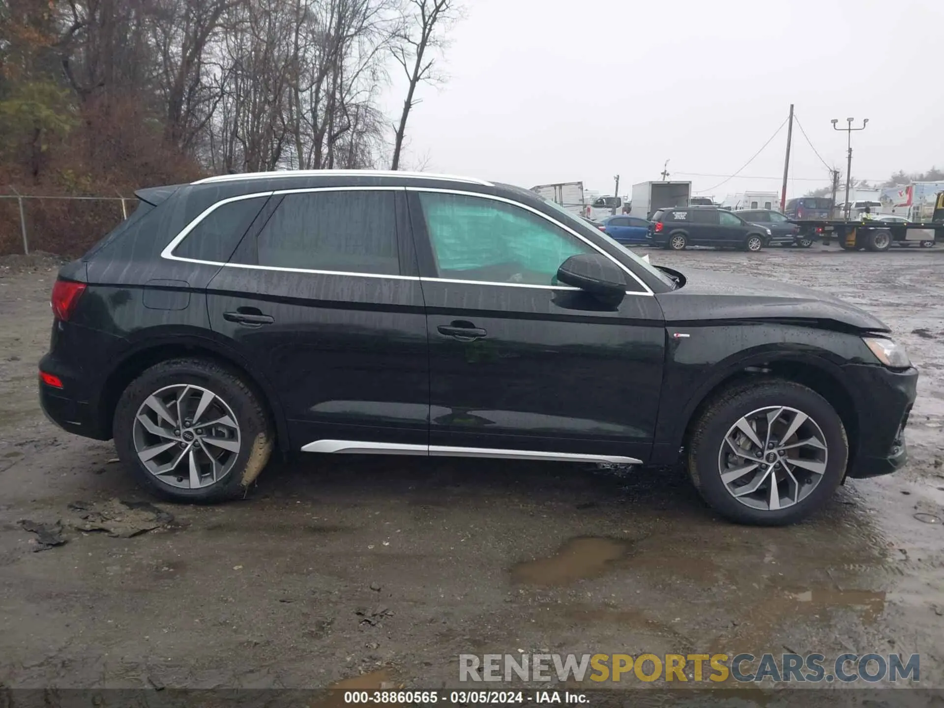 13 Photograph of a damaged car WA1EAAFY2P2141747 AUDI Q5 2023