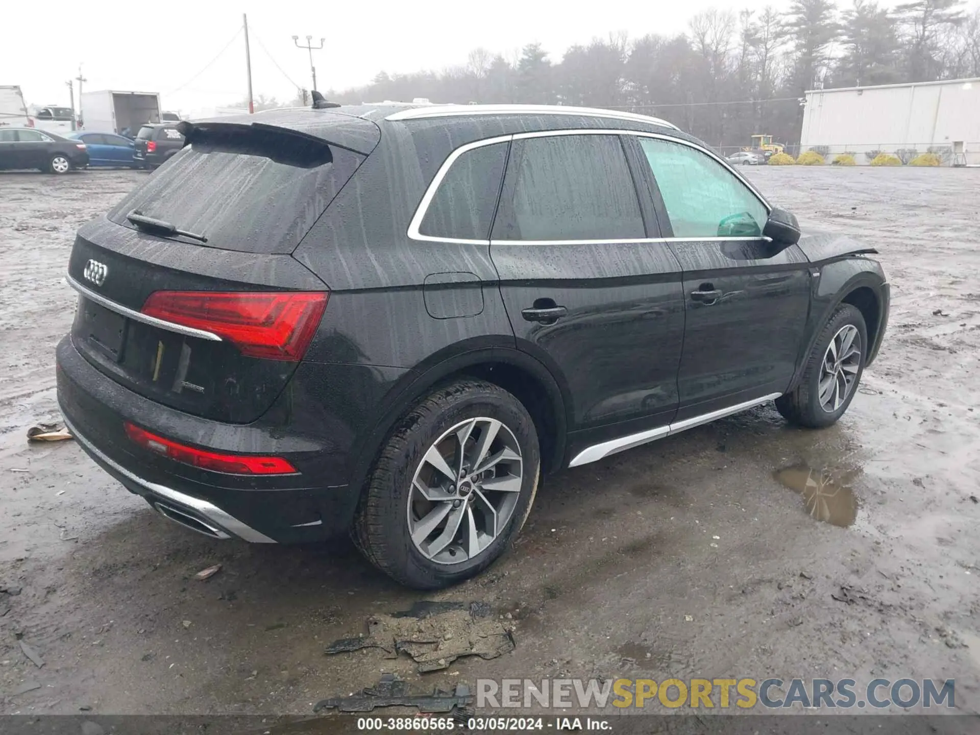 4 Photograph of a damaged car WA1EAAFY2P2141747 AUDI Q5 2023