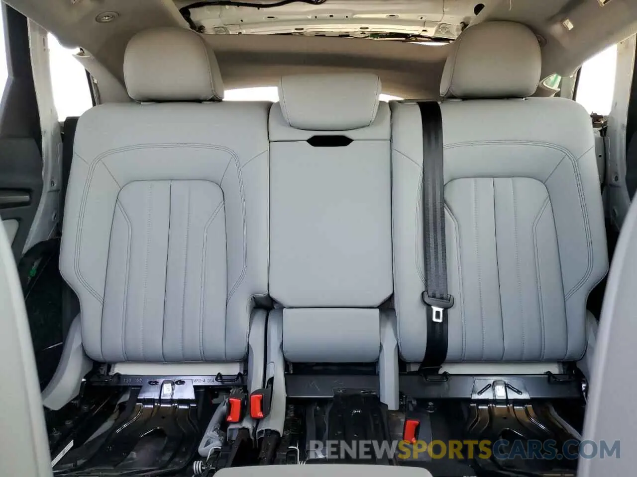 10 Photograph of a damaged car WA1EAAFY2P2170200 AUDI Q5 2023