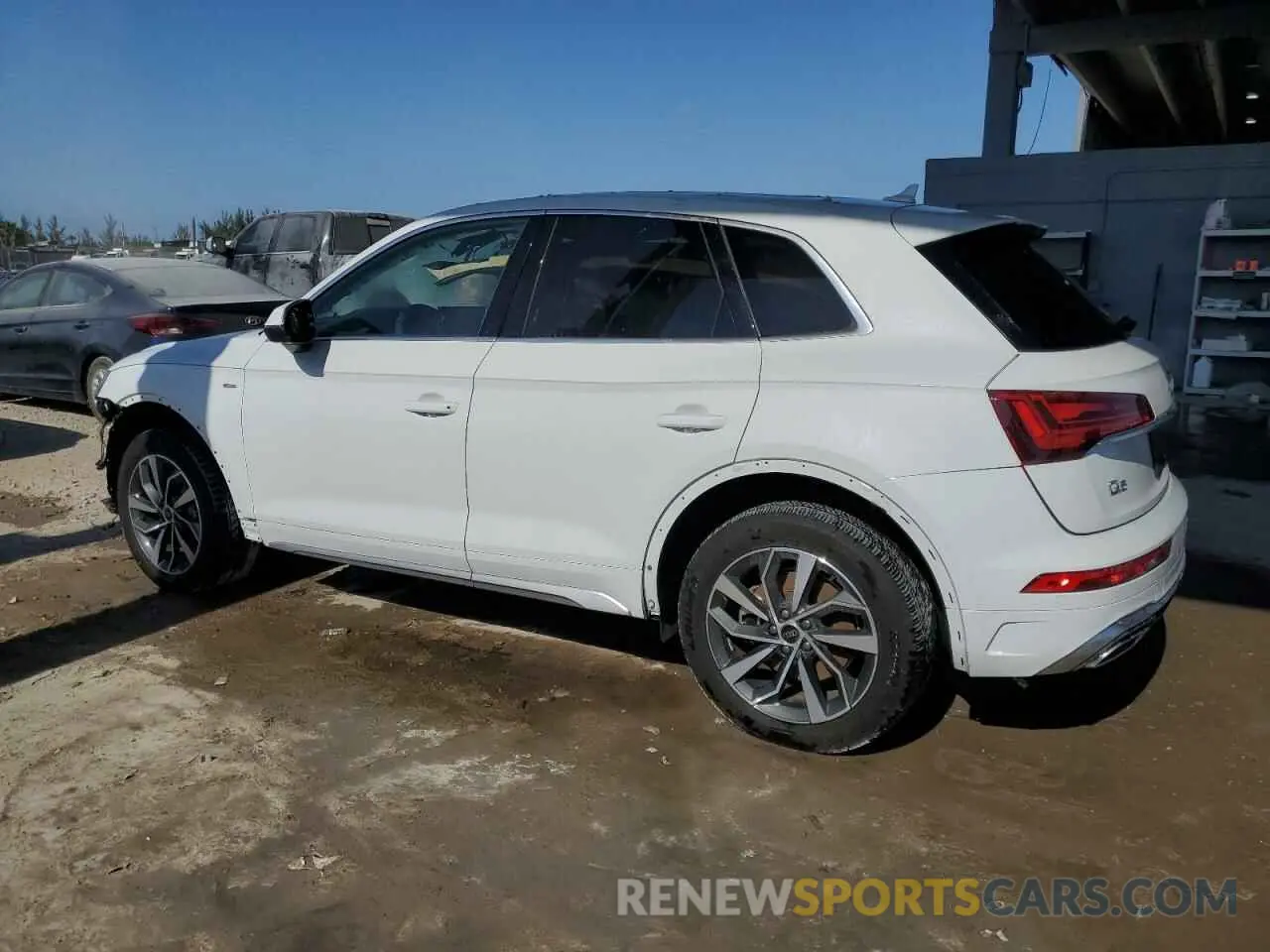 2 Photograph of a damaged car WA1EAAFY2P2170200 AUDI Q5 2023
