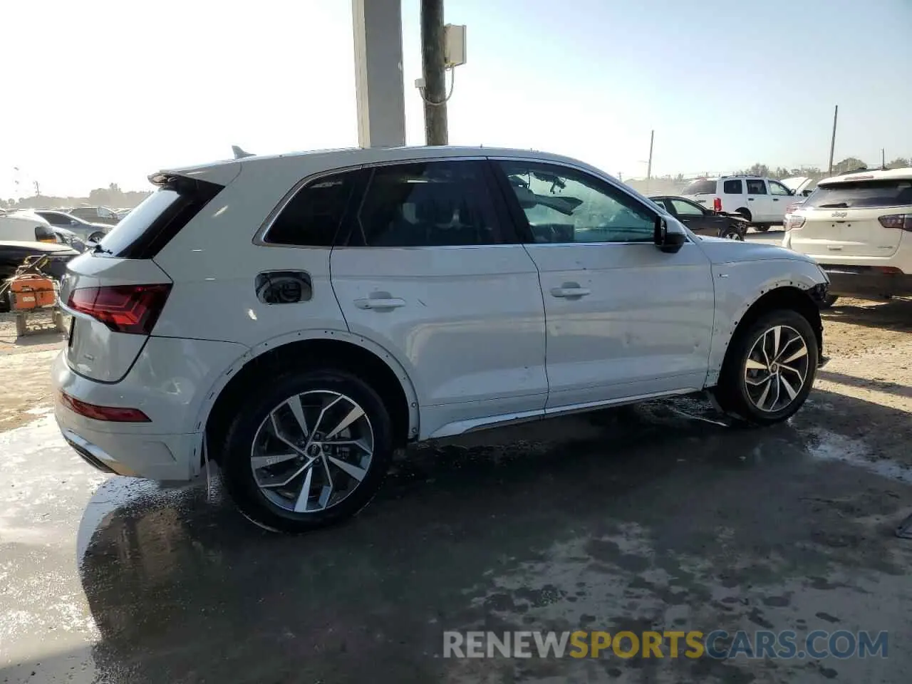 3 Photograph of a damaged car WA1EAAFY2P2170200 AUDI Q5 2023