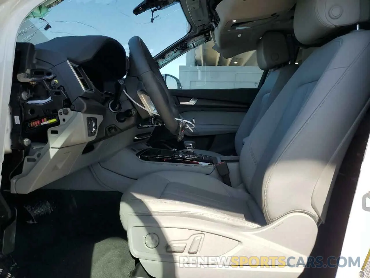 7 Photograph of a damaged car WA1EAAFY2P2170200 AUDI Q5 2023