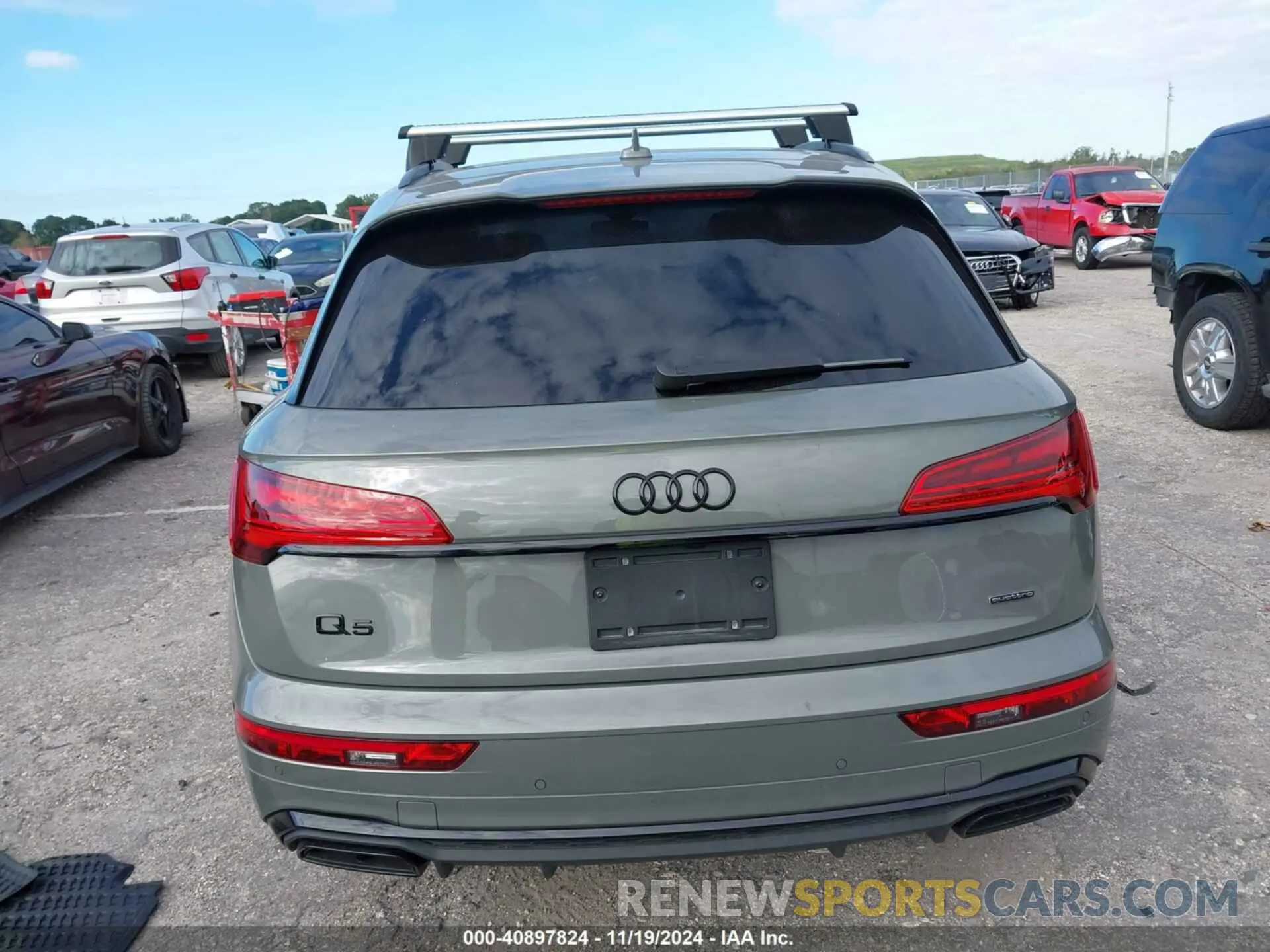 16 Photograph of a damaged car WA1EAAFY2P2192276 AUDI Q5 2023