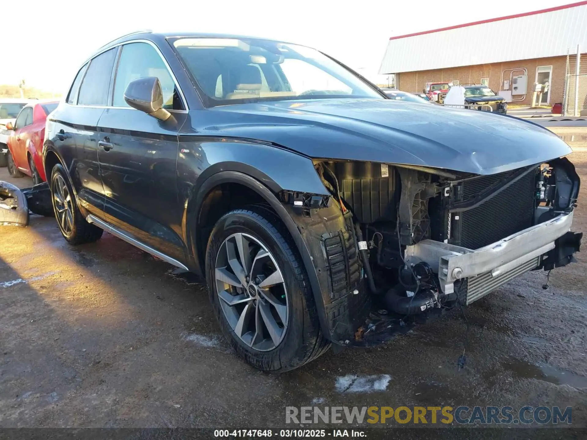 1 Photograph of a damaged car WA1EAAFY3P2040555 AUDI Q5 2023